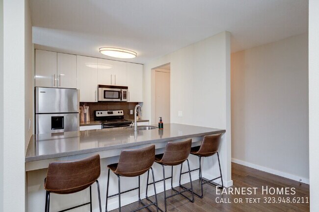 Photo - 141 S Clark Dr Unit 530