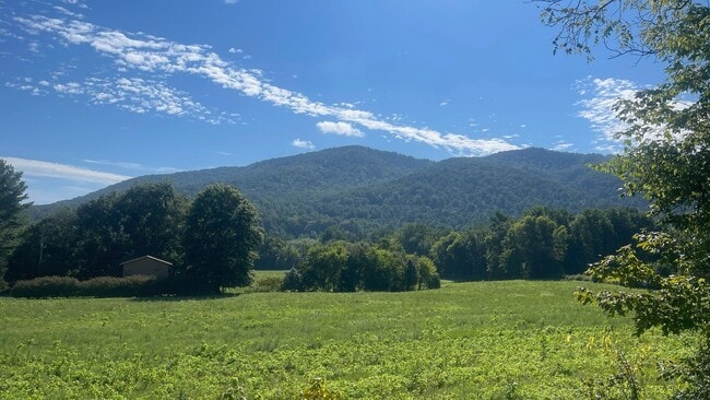 Photo - 3883 Holders Grove Rd