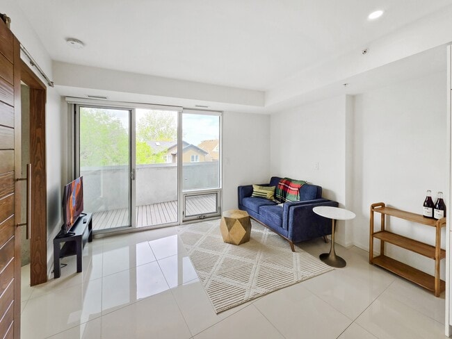 Photo - 1020-1029 9 Ave SE Unit 312