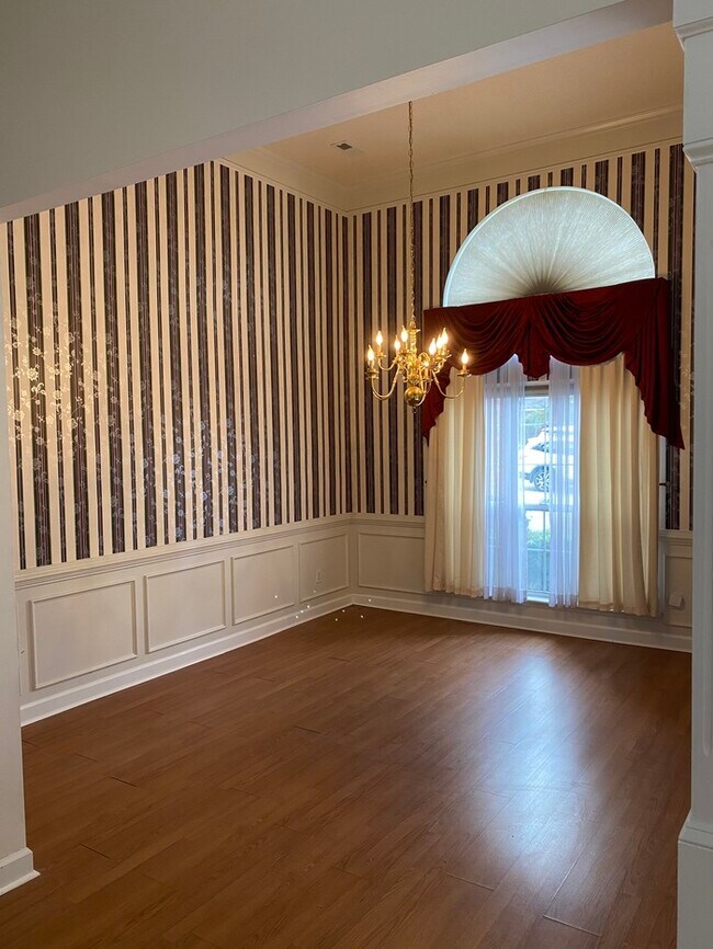 Photo - 4545 Reigate Ct