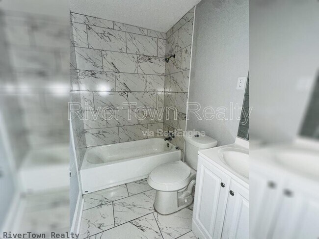 Photo - 1706 Combs St
