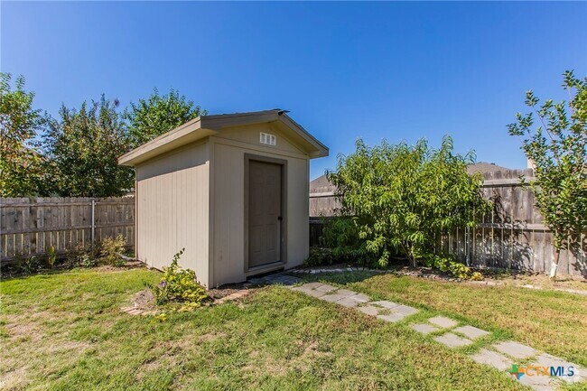 Building Photo - 2009 Friars Grove Dr Rental