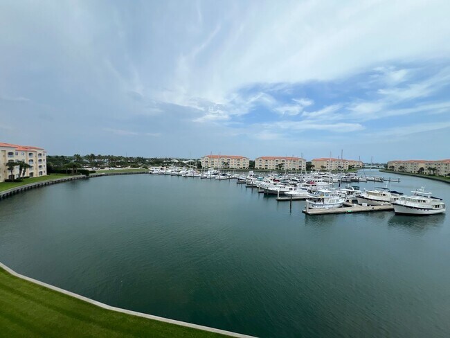 Photo - Furnished 2/2 Penthouse with Marina Views Unit PH02