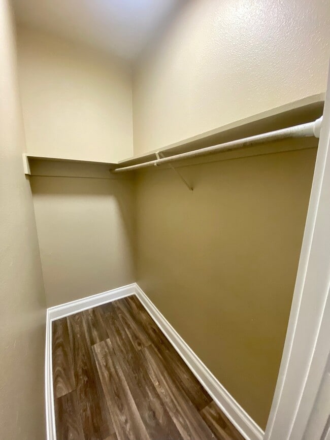 Clarendon House Apartments For Rent in Sacramento, CA