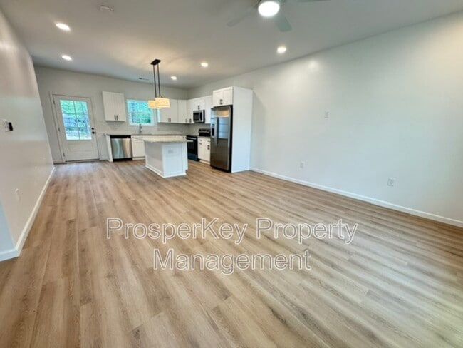 Photo - 3825 Mulberry Dr