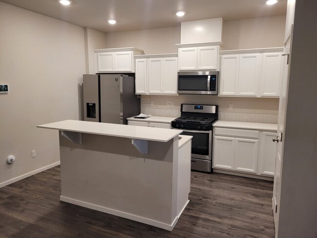 Photo - 1274 NW Upas Pl