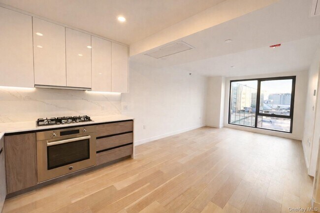 Photo - 144-49 Northern Blvd Unidad 308