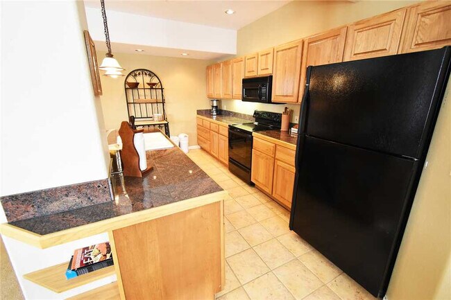 Photo - 54 Ensign Dr