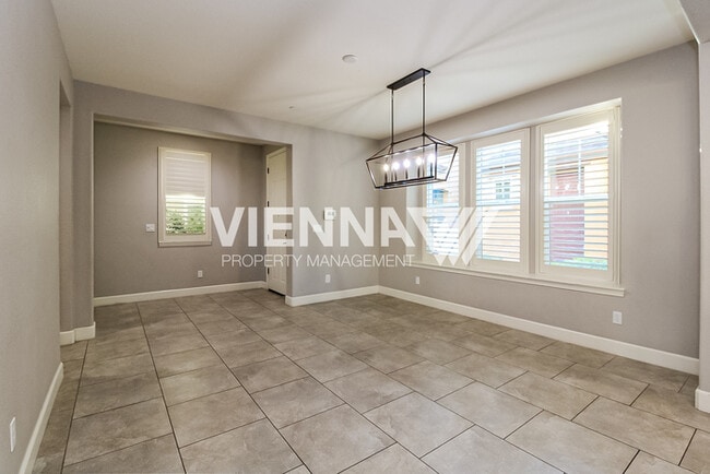 Photo - 400 Dormarin Pl