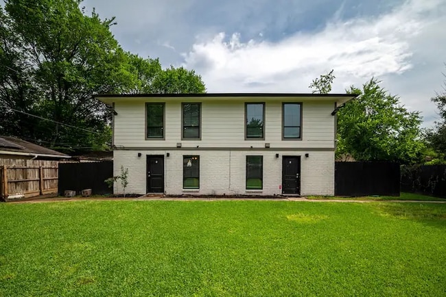 Photo - 9130 Vogue Ln Unit B