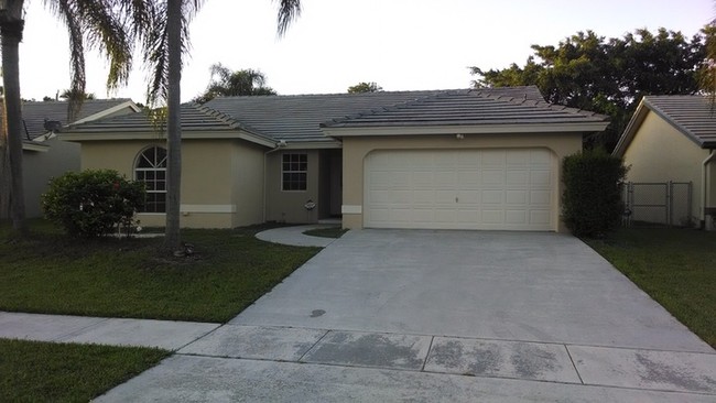 Building Photo - 5137 Rosen Blvd