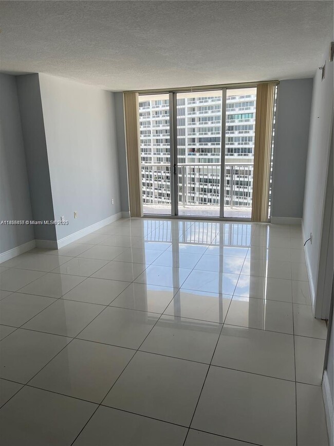Photo - 1750 N Bayshore Dr Unit 3504