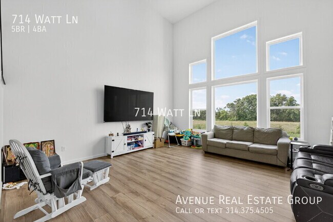 Photo - 714 Watt Ln
