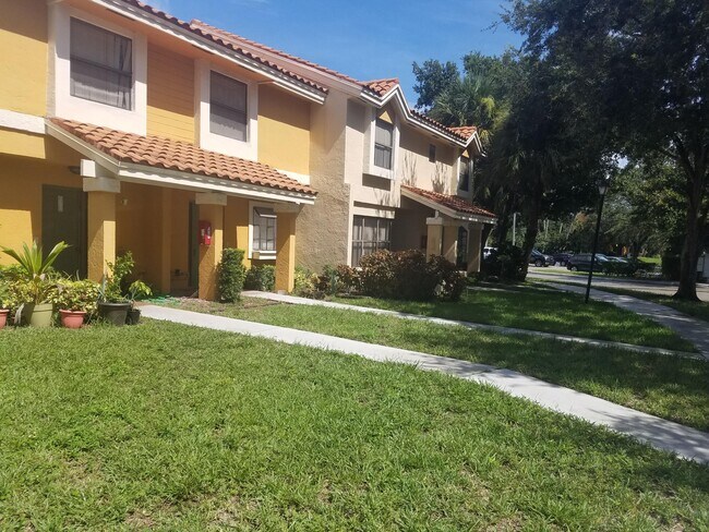 Photo - 3609 Coral Tree Cir