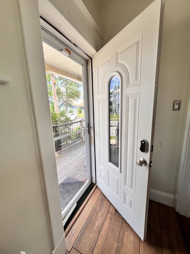 Photo - 109 2nd St