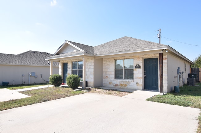 Photo - 1210 Honor Ln