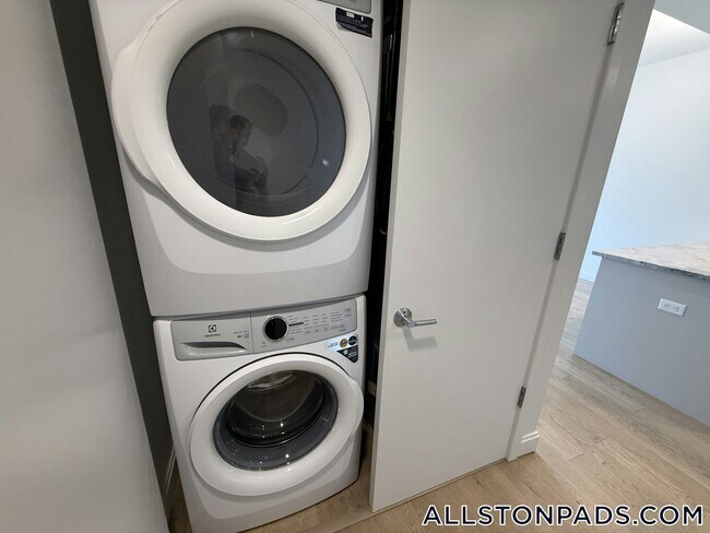 55 Brighton Ave Unit 313