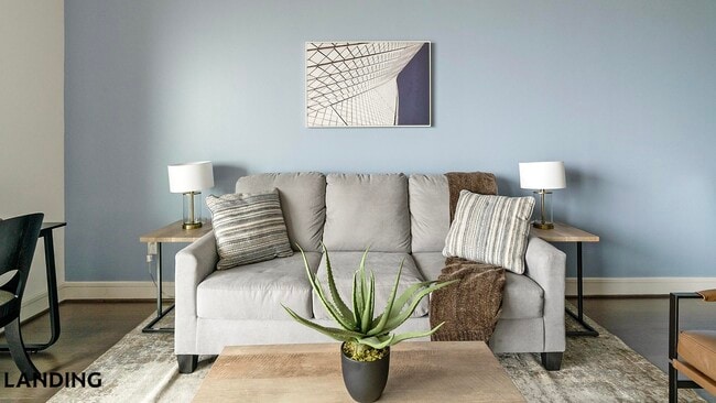 Building Photo - 777 Preston St