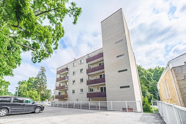 Building Photo - 140 Kent Street