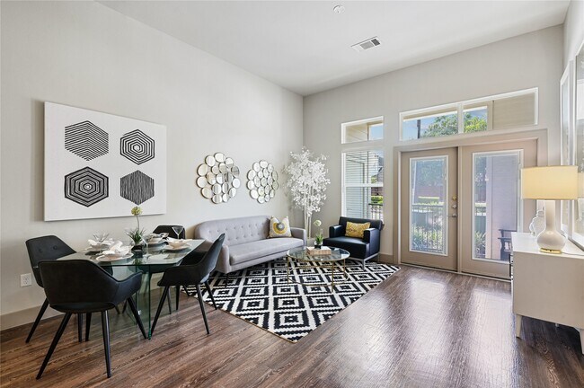 Building Photo - 2411 Fondren Rd Unit 1214 Rental