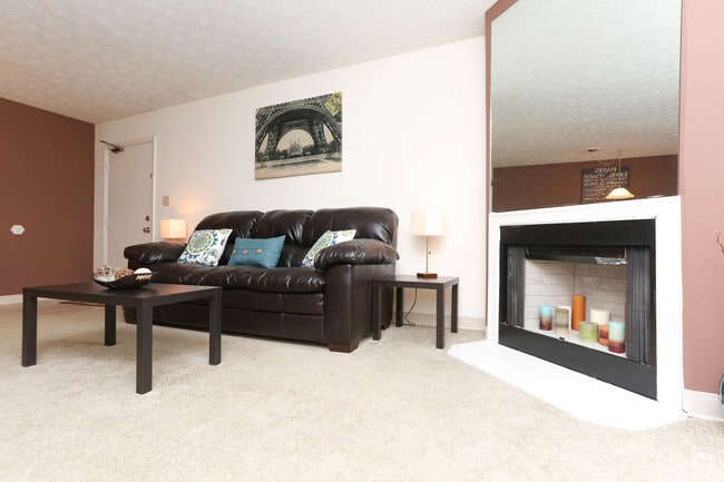 2BR, 1BA - 950 SF - Fireplace