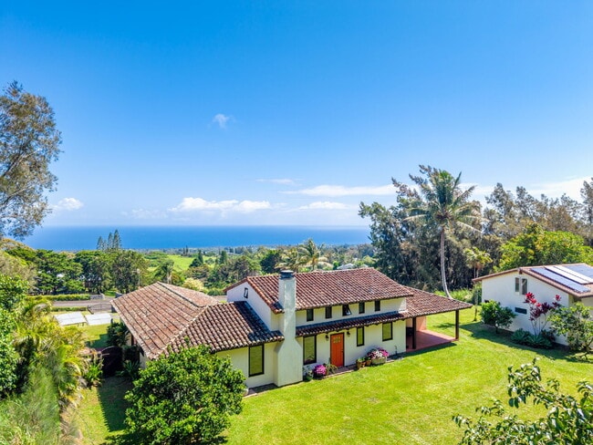 Building Photo - Furnished Spacious Hawaii Retreat with Sweeping Ocean Views