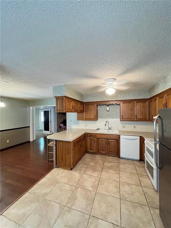 Photo - 2153 Loren Cir