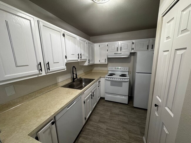 Photo - Charming Updated 2-Bed, 2.5-Bath Condo in ...