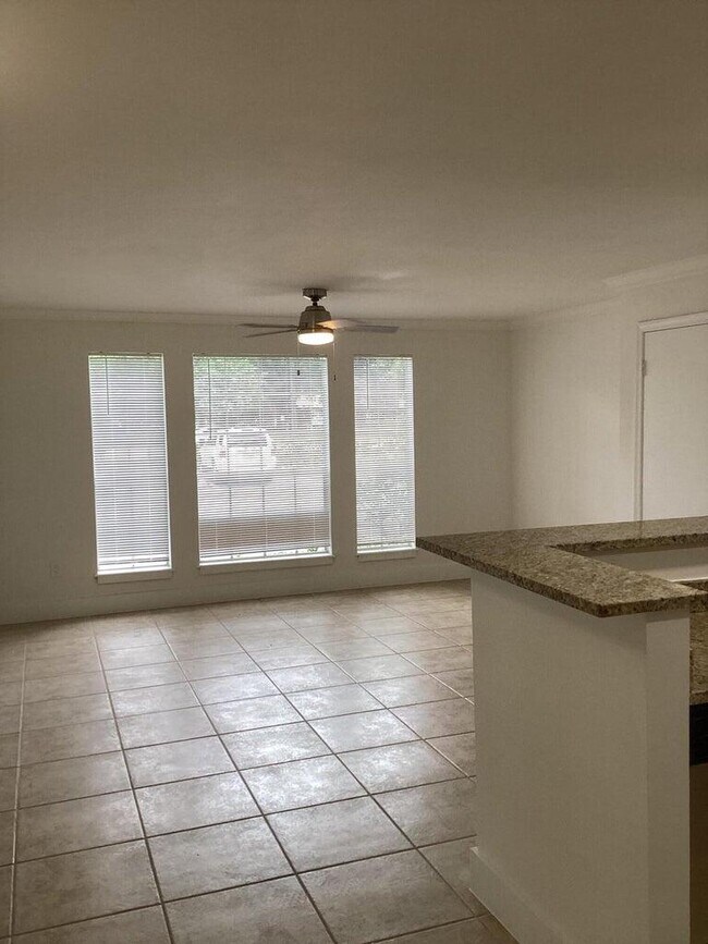 Photo - 1011 Crystal Way Unit G