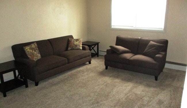 Photo - 304 Lindell Dr