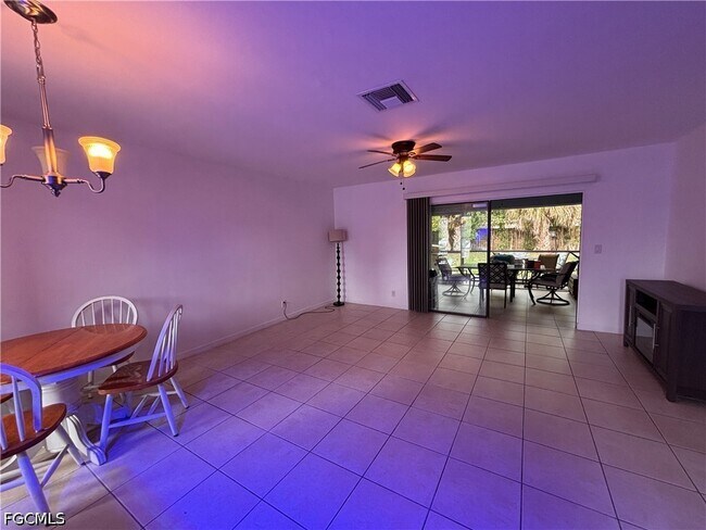 Photo - 1977 46th St SW