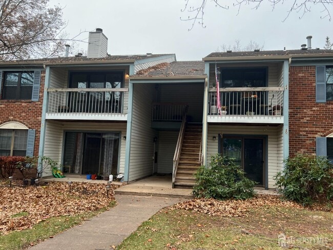 Photo - 20 Crabapple Ln