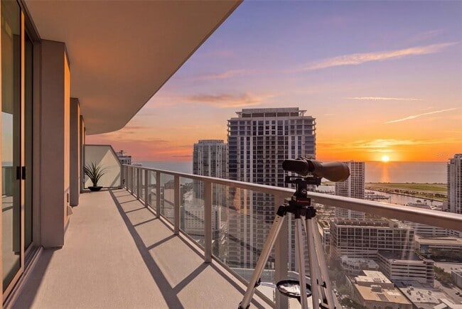 400 Central Ave Unit 3306