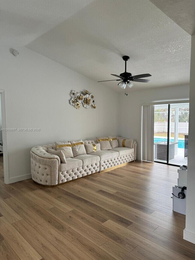 Photo - 2359 Kings Crest Rd