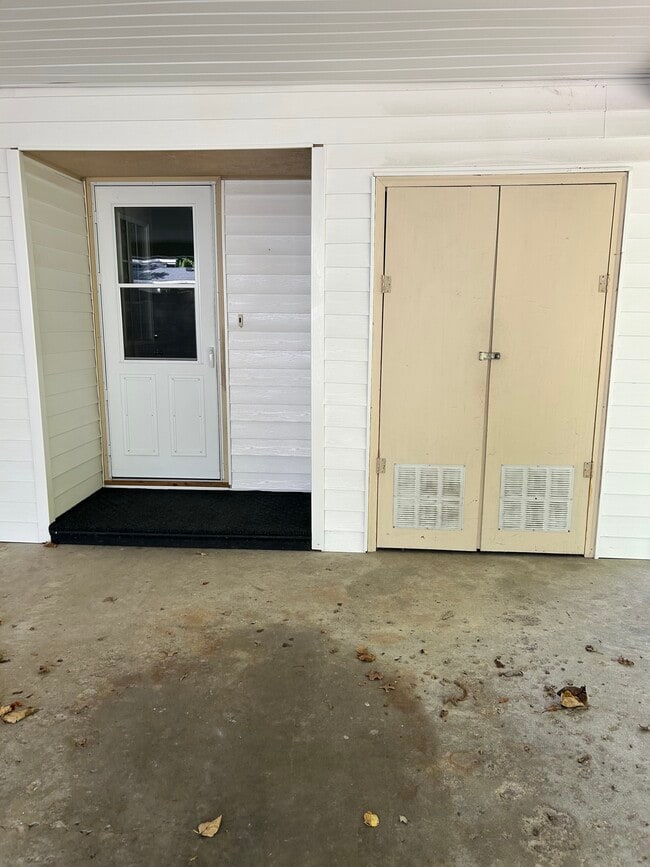 Outside storage - 50 Overlook Dr