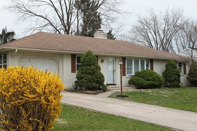 Building Photo - Rancher Rental