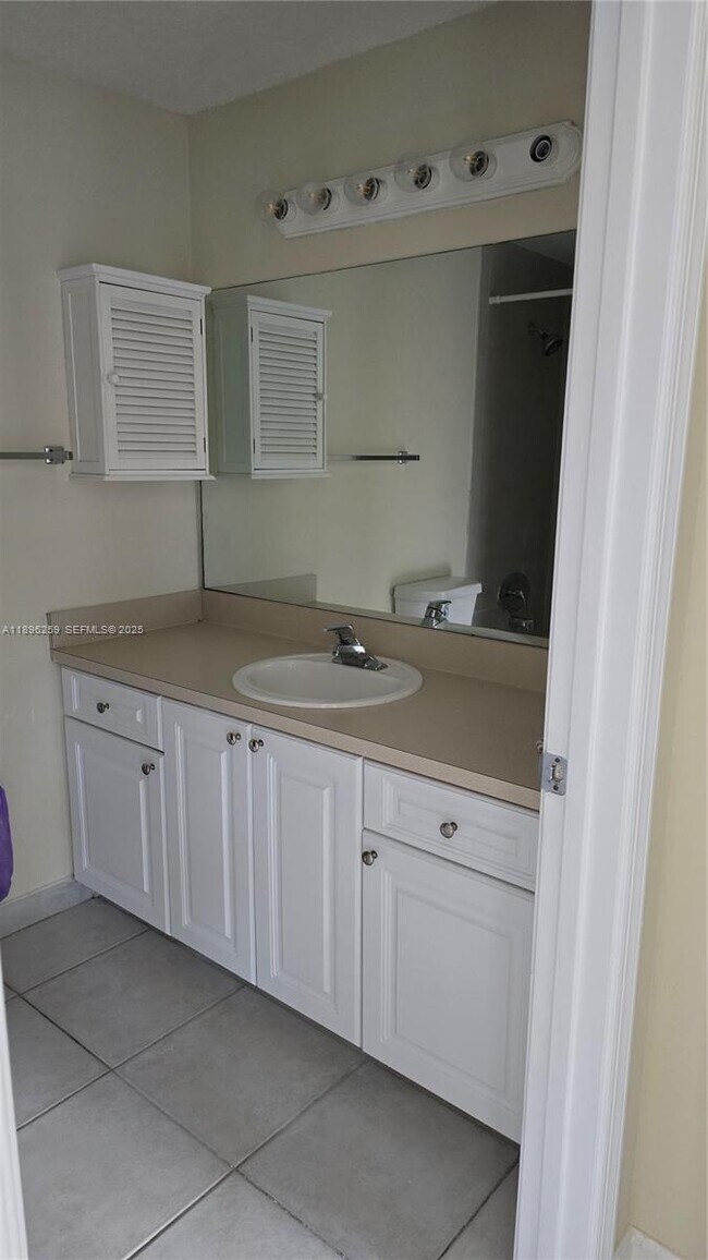 Photo - 4802 Washington St Unidad 12