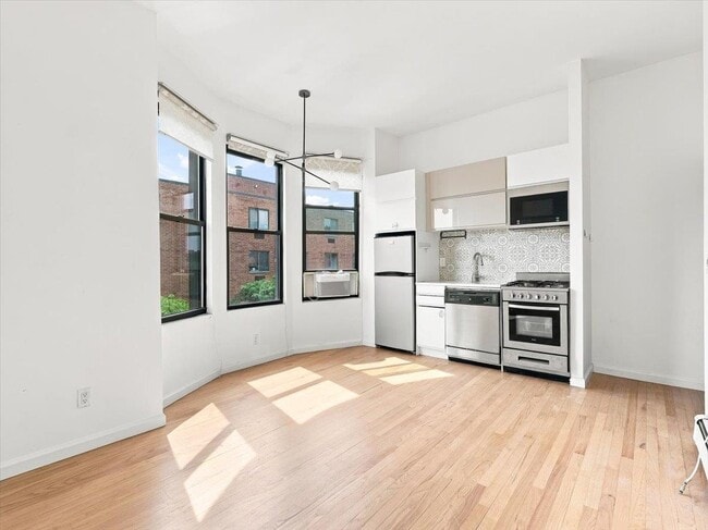 Photo - 193 Ogden Ave. Unit 4E