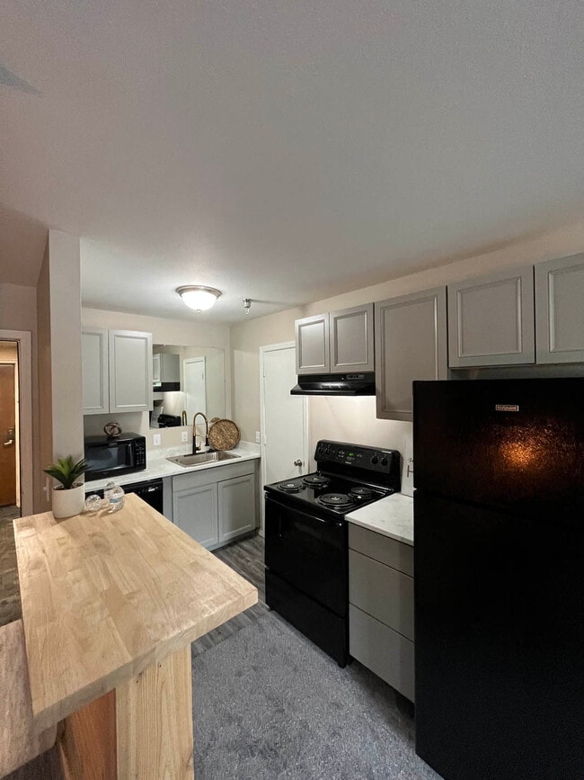 Photo - The Lodge Apartments