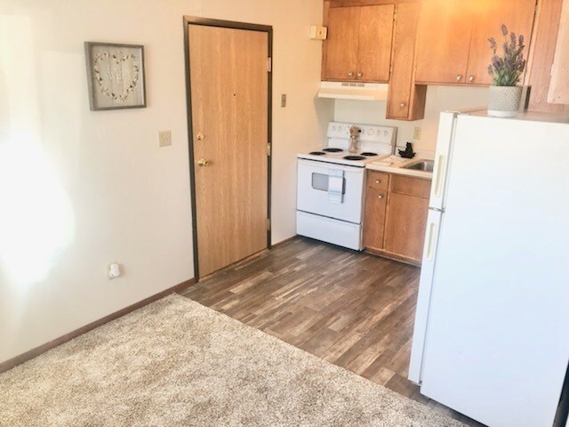 Luxford Court Apartment Community