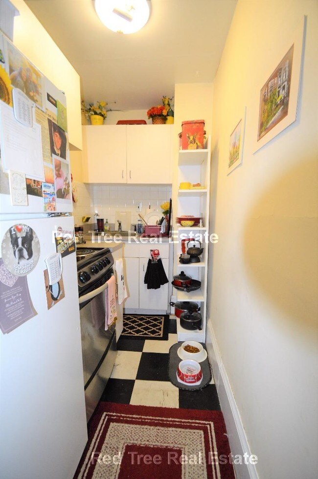 Photo - 1748 Beacon St Unit 4