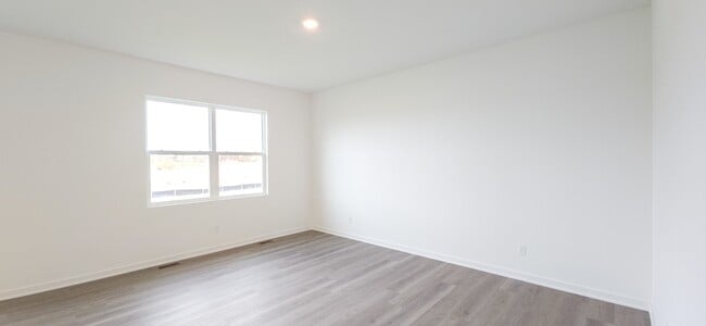 Photo - 108 Cressmoor Blvd