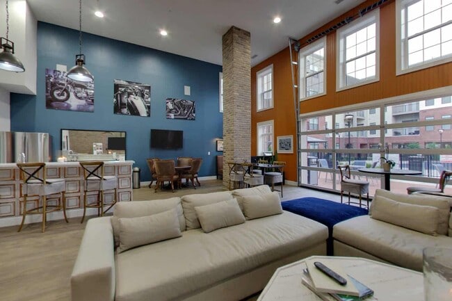 Photo - Highland Station