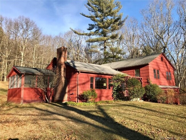 Building Photo - 62 Sharon-Goshen Turnpike