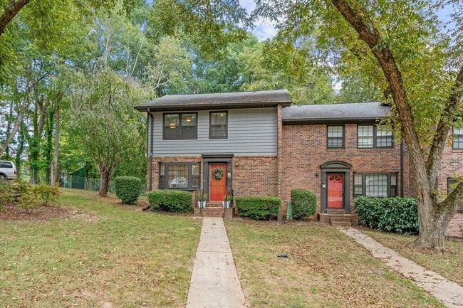 Photo - 541 N White St