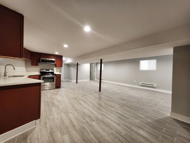 8046 S Hermitage Ave Unit GRD
