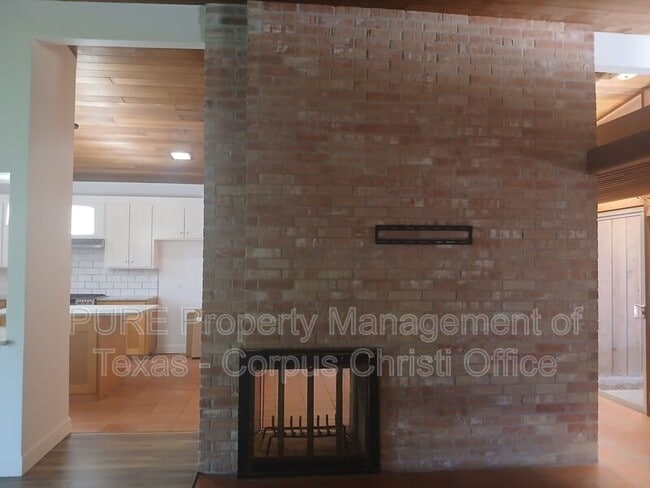 Photo - 730 Bradshaw Dr