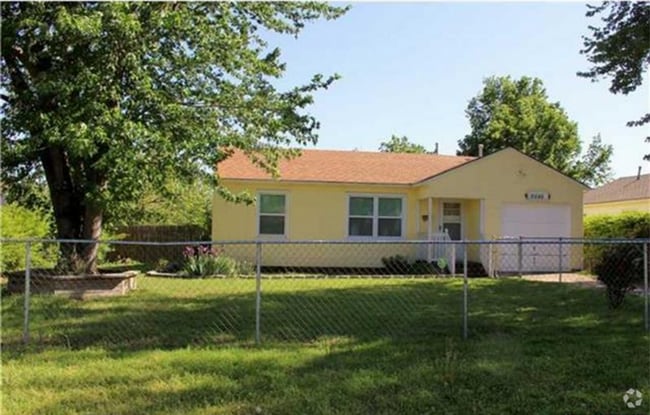 Building Photo - 6648 E Newton Pl Rental