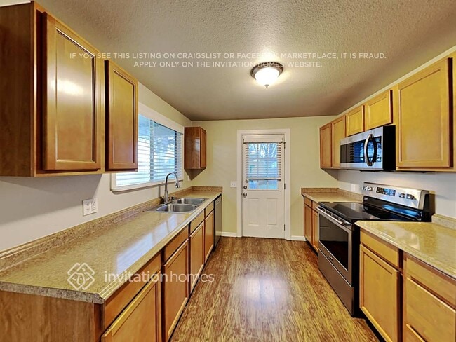 Photo - 1446 N Bennett St