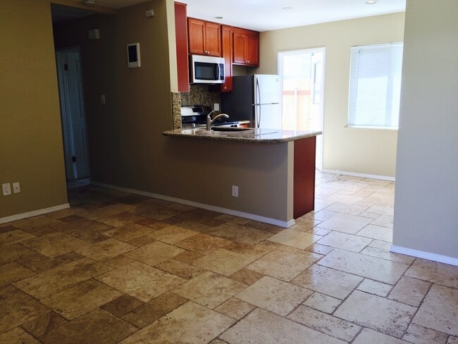 Photo - Imperial Beach Living at its Best! Unidad 135